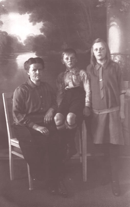 Klik voor foto in apart venster wilhelmina_1896__henk_en_rijkje.jpg